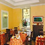 Montreal Hotel 3*